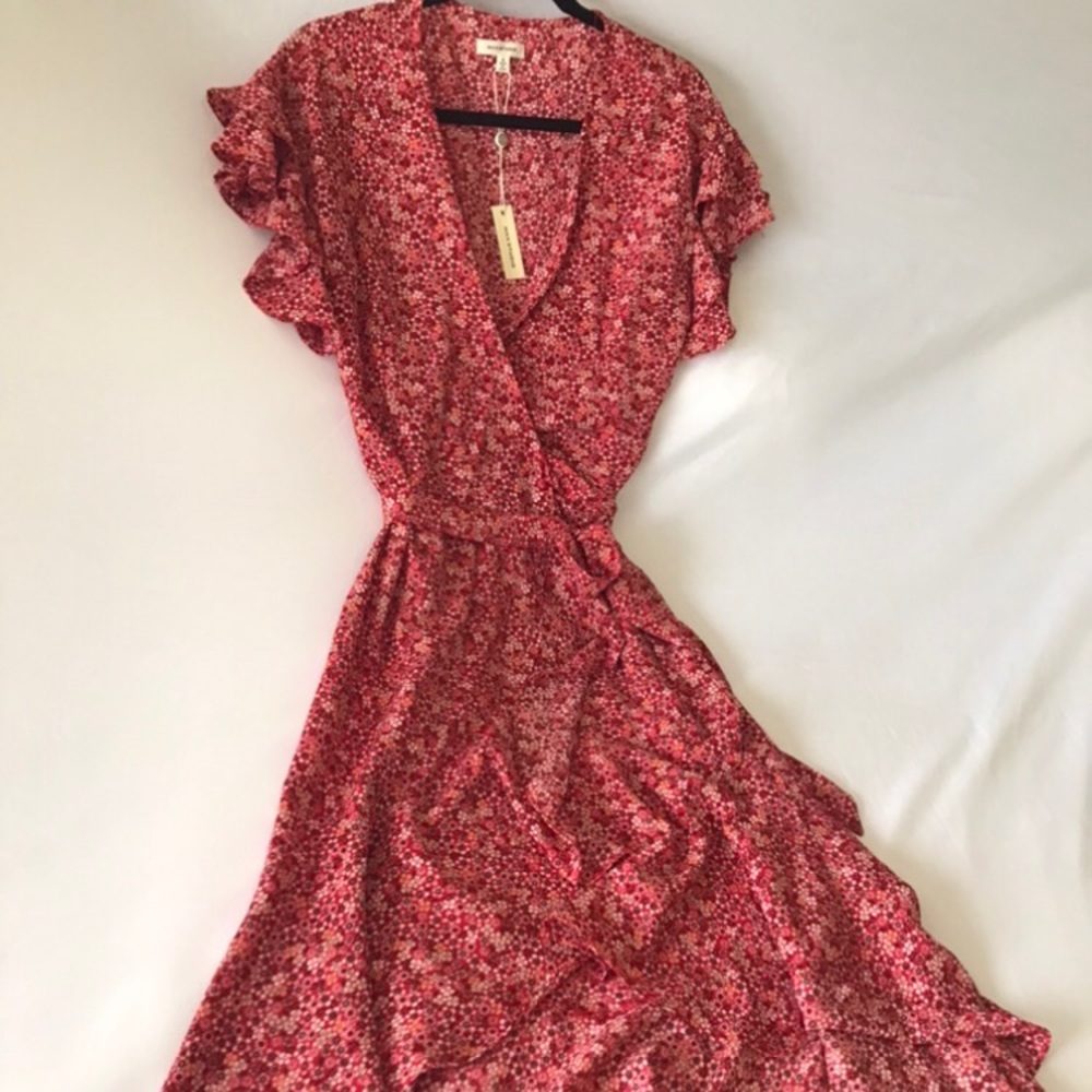 Max studio floral wrap dress misa style NWT